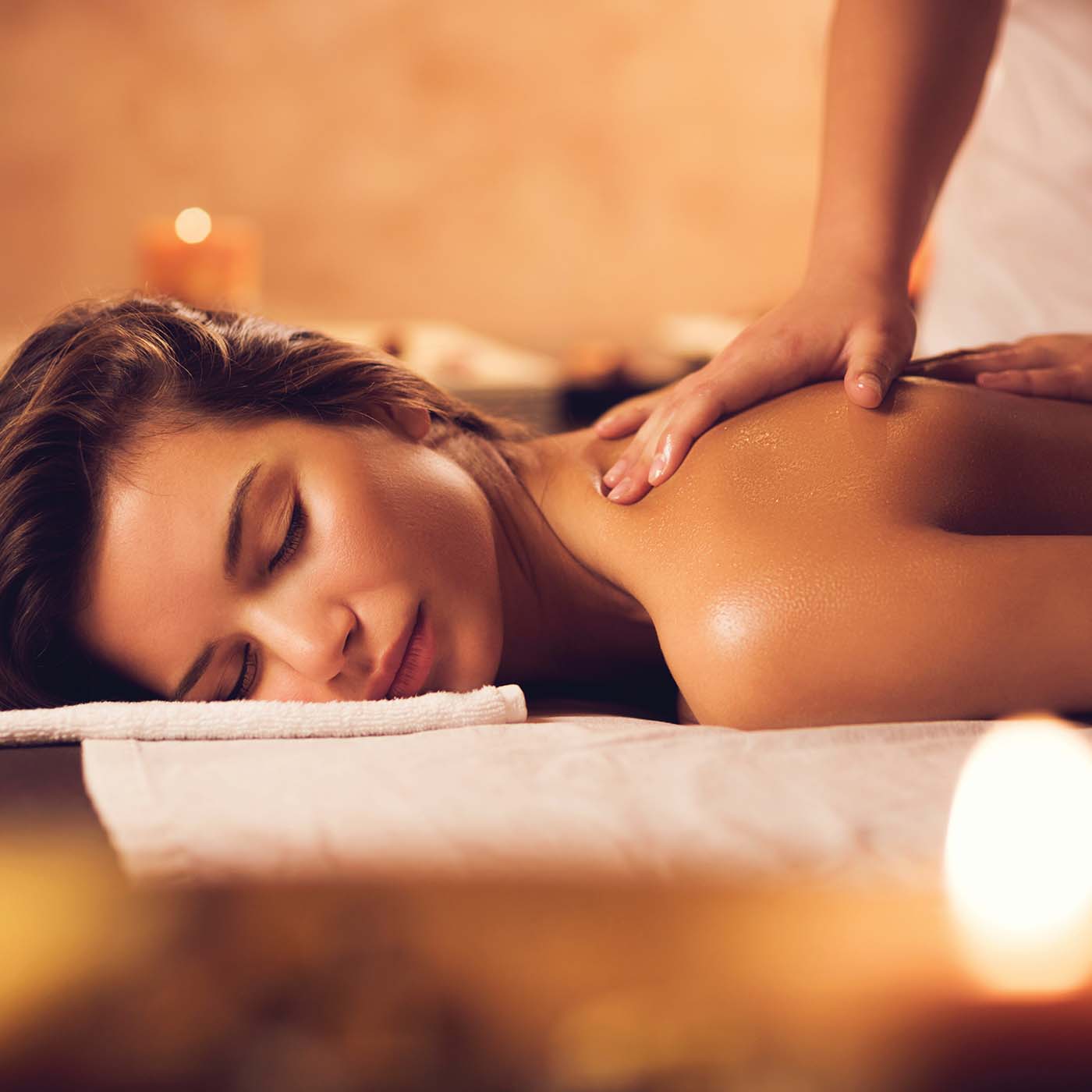 Rose massage. Массаж тела. Спа процедуры. Релакс массаж для женщин. Наслаждение женщины массаж.